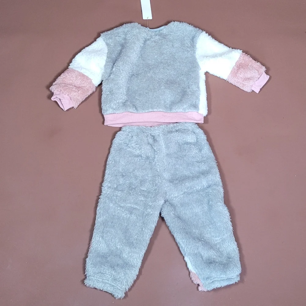 SHEIN Plush Fleece Set in Gray and Pink